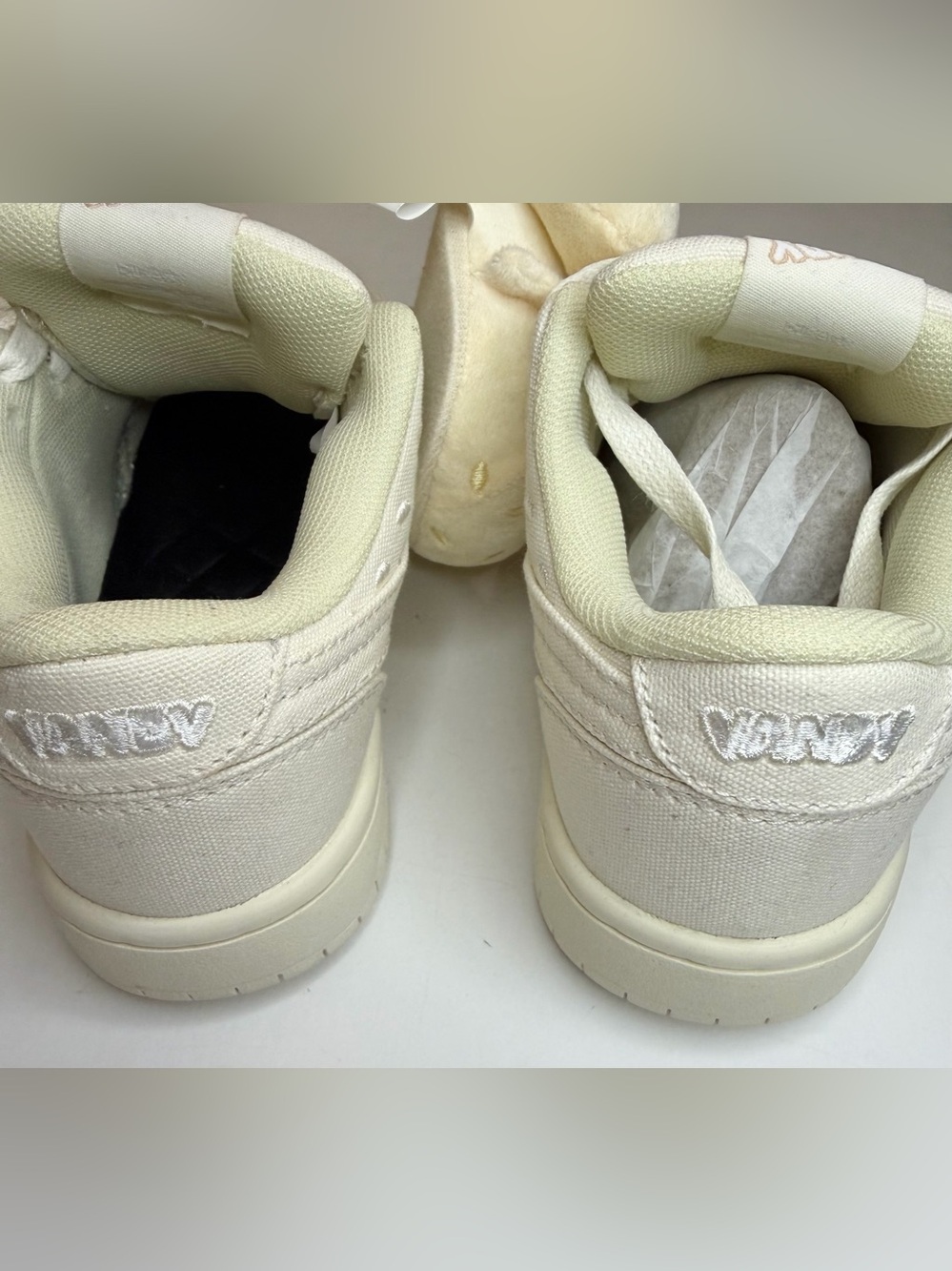 Vandy “The Pink” Canvas style Tofu Burger Sneaker, Kids  (Sz 2) - Picture 10 of 13